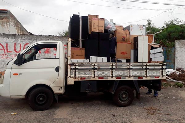 FRETES E TRANSPORTES